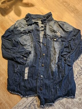 Roma Studios Womens distressed blue denim shirt-jacket shacket Size Large